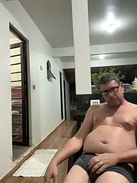 Pokazy przed kamerką – niceguyjr