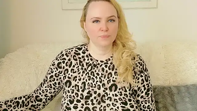 Sarah4you's Live XXX Chat