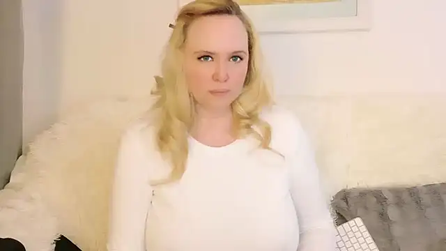 Sarah4you Chat XXX live