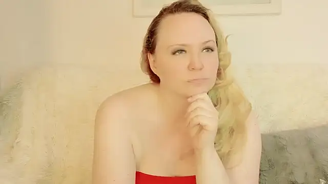 Sarah4you Adlı Modelin Canlı XXX Sohbeti
