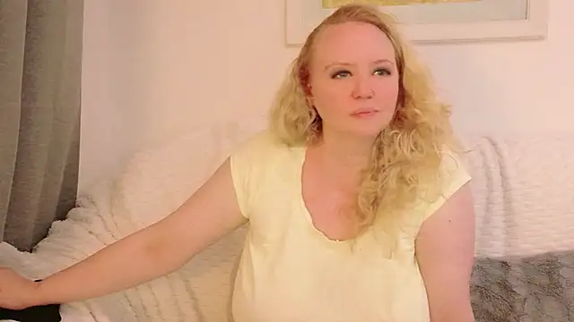 Sarah4you's Live XXX Chat