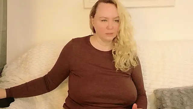 Chatroom XXX en direct de Sarah4you