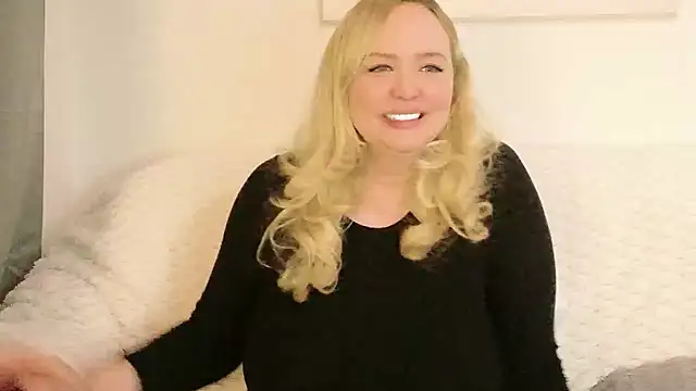Sarah4you Live XXX-Chat