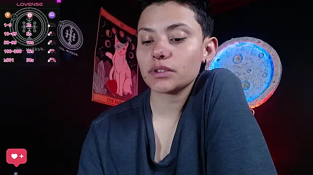 girl_intense444's Live XXX Chat