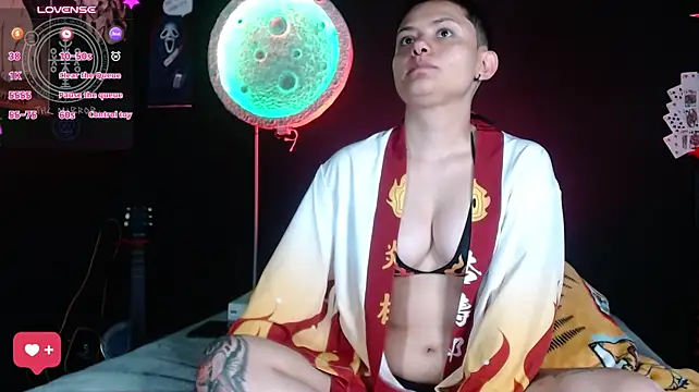 girl_intense444's Webcam Show