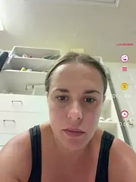 emmyemmmxoo's Webcam Show