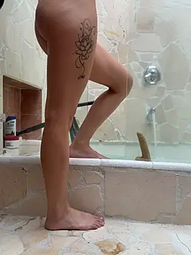 mandi4pole_'s Webcam Show