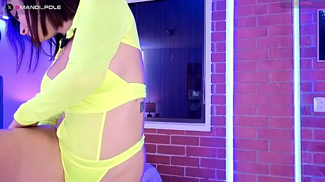 Chatroom XXX en direct de mandi4pole_