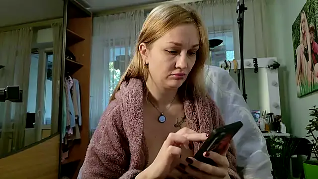 Precious_Crystal Adlı Modelin Web Kamerası Şovu