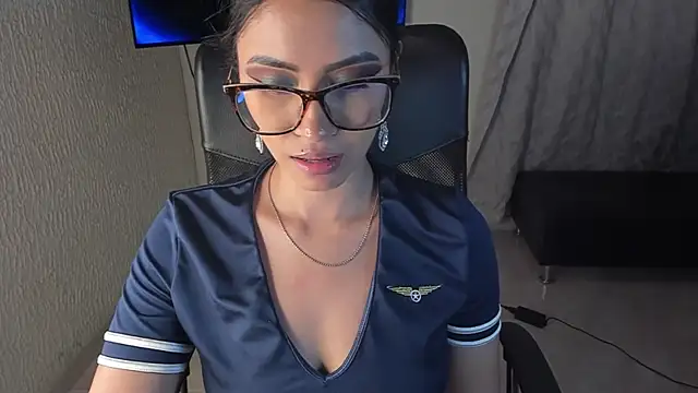 PaulinaBelushi Chat XXX live