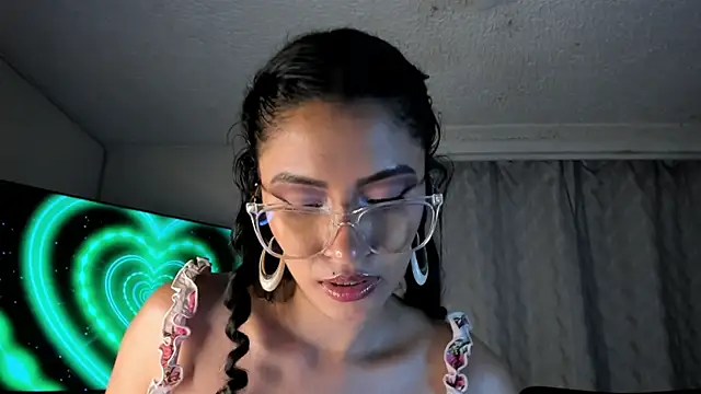 PaulinaBelushi Adlı Modelin Canlı XXX Sohbeti
