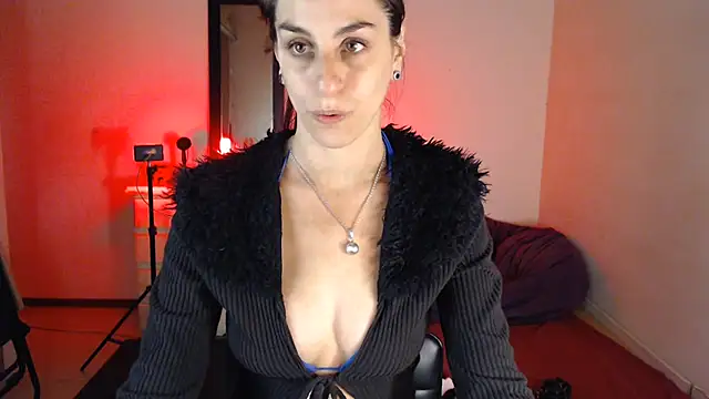 Вебкам-шоу lunitaloveangel