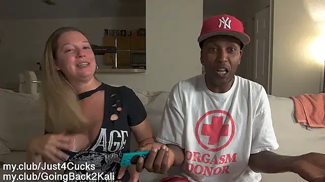 Show modela boomboomr00m na web-kameri