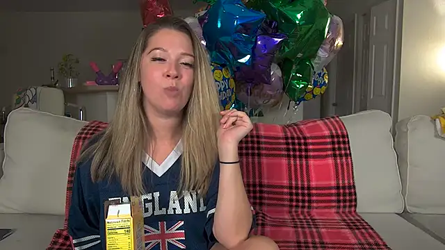 Show modela boomboomr00m na web-kameri