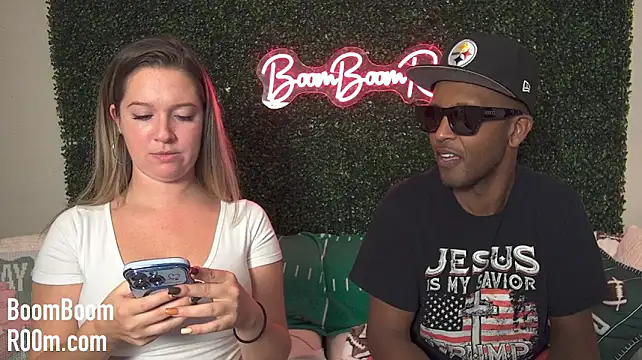 boomboomr00m Show in webcam