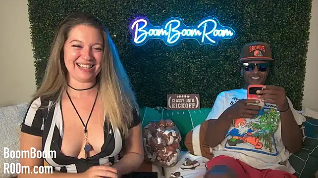 Show modela boomboomr00m na web-kameri
