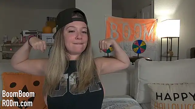 Show modela boomboomr00m na web-kameri