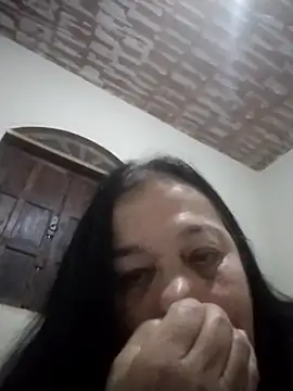 XXX chat uživo modela catdool