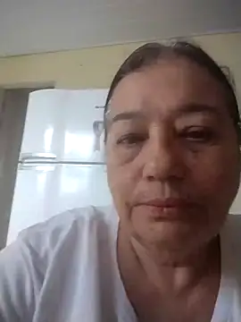 XXX chat uživo modela catdool