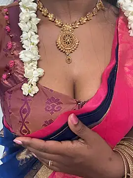 Dhiyapink live XXX chat