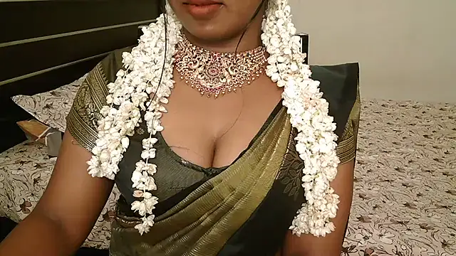 Dhiyapink's Live XXX Chat
