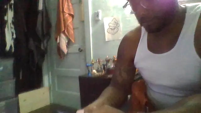 ReeferMadness59 Show in webcam