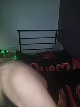 msjuicylucy1982 Show in webcam