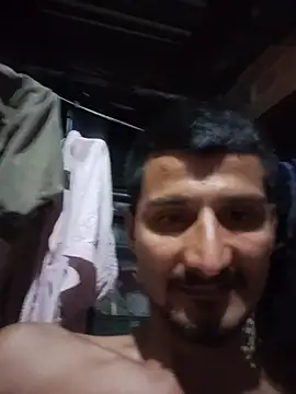 הופעת וובקאם של TRAVIESO_MOR