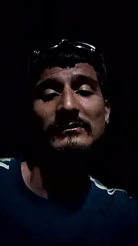 הופעת וובקאם של TRAVIESO_MOR