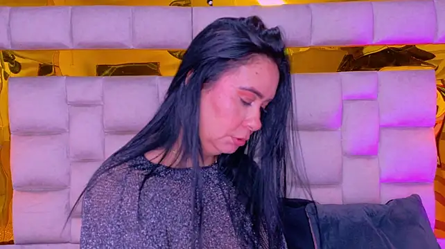 bigass_monic: вебкам-шоу