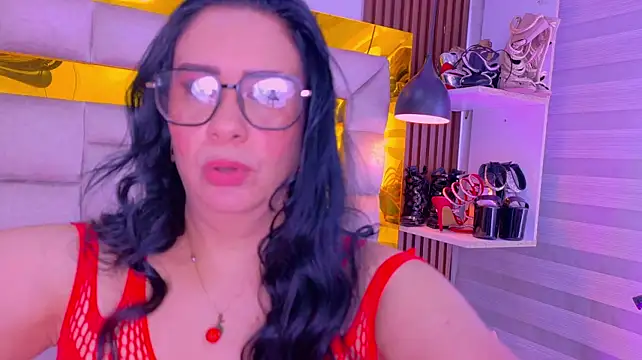 הופעת וובקאם של bigass_monic