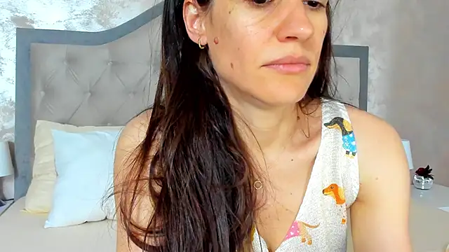 دردشة JennaMyers الجنسية المباشرة