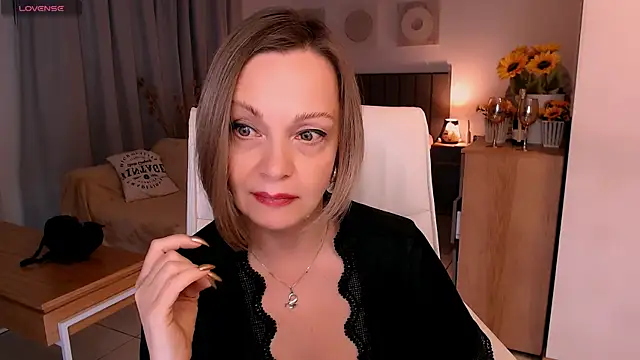 XXX chat uživo modela Tilly_Eliot