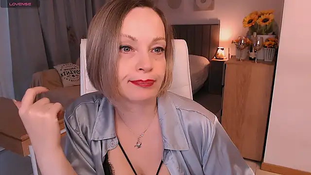 Tilly_Eliot 라이브 XXX 채팅