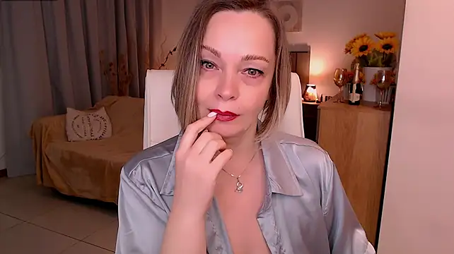 Онлайн чат XXX Tilly_Eliot
