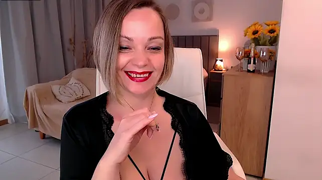 Tilly_Eliot's Live XXX Chat