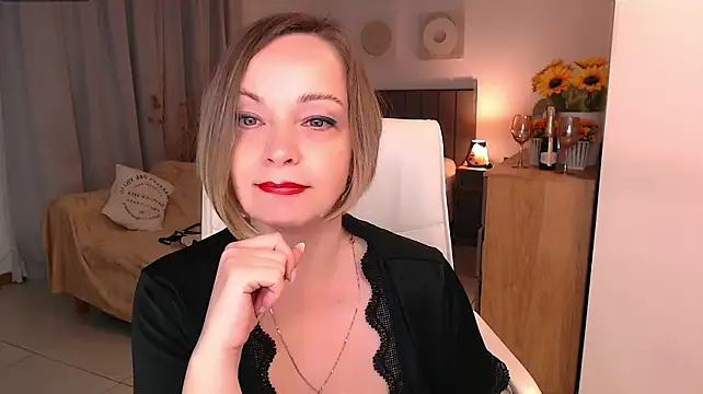 Tilly_Eliot's Live XXX Chat