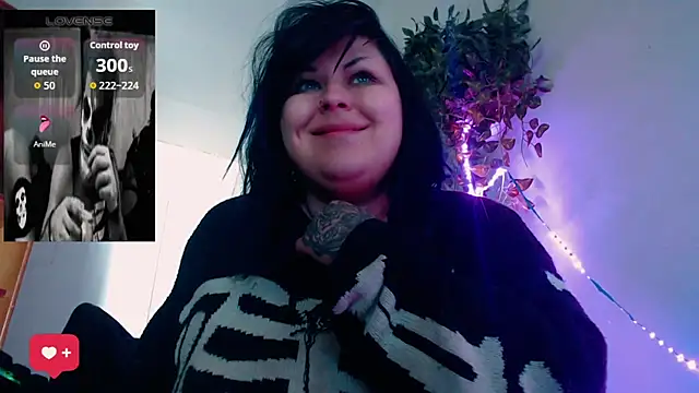 Psychobitch7 Show Webcam