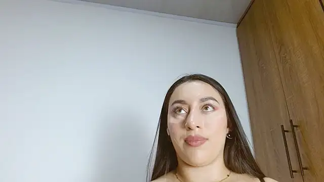 Chat +18 de Roseechannel ao vivo