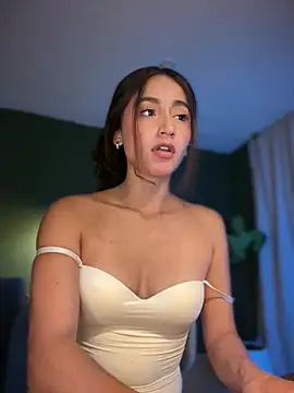 Chat +18 de Lovinggirl_ ao vivo