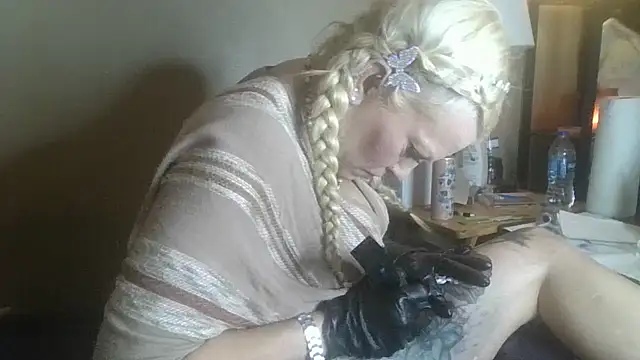 marilyn420n Live XXX chat