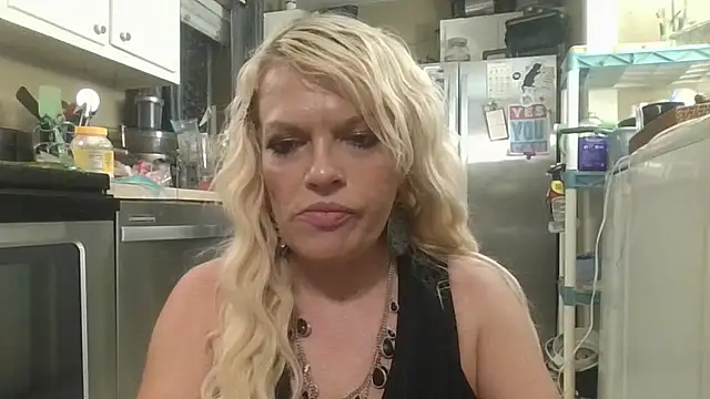 marilyn420 লাইভ XXX চ্যাট