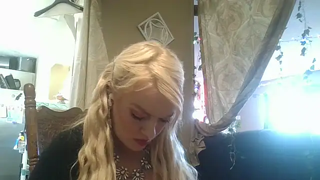 marilyn420 Chat XXX live