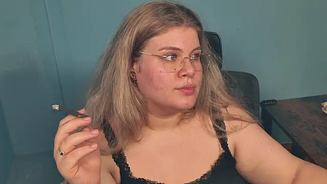 Chat +18 de Allyy_baby ao vivo