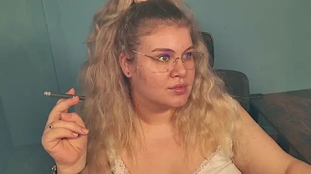 Allyy_baby's Webcam Show