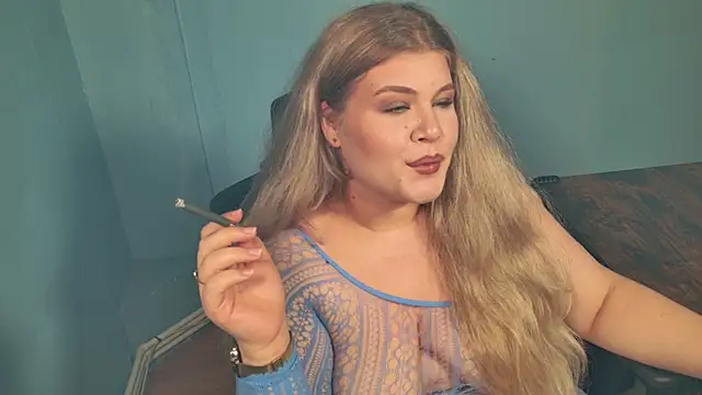Chat +18 de Allyy_baby ao vivo