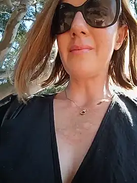 TopsyWilde Live XXX-Chat