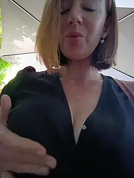 TopsyWilde webcam show