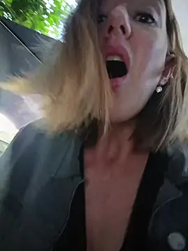 TopsyWilde Webcam Show