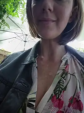 TopsyWilde webcam show